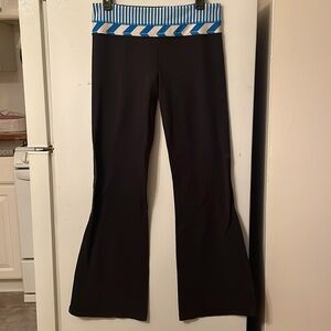 Lululemon Size 8 Blue and White Striped Waistband Wide Leg Legging Pant
